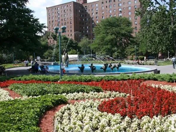 1579 Metropolitan Ave, Bronx, NY