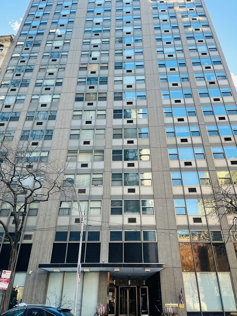 1 bed, 825 sqft, $2,300 — Photo 1