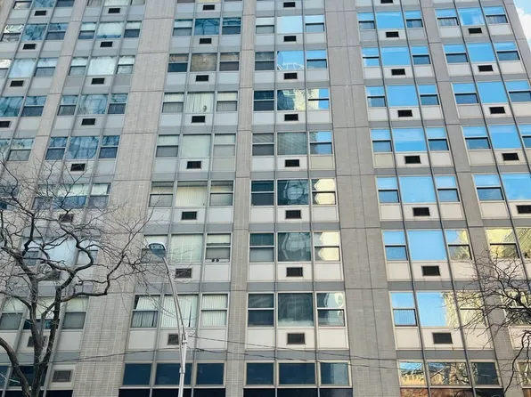 253 E Delaware Pl, Chicago, IL