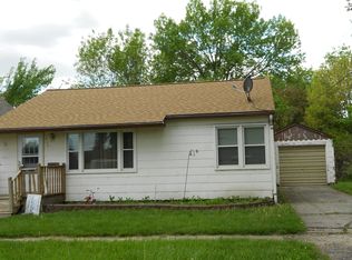 706 4th St, Rockwell City, IA 50579