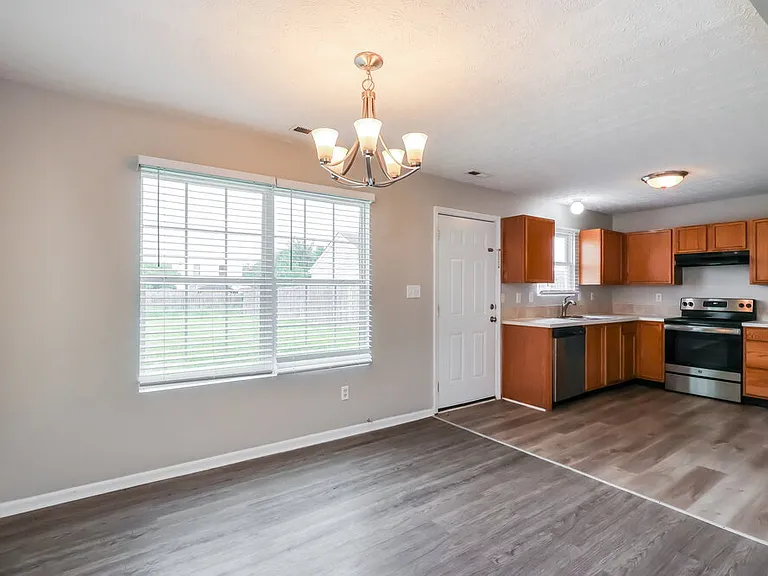 6514 Hunters Creek Blvd — Photo 6
