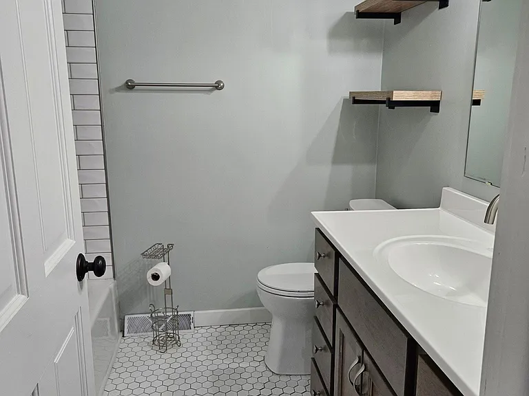 2104 Northview Ct NE — Photo 9