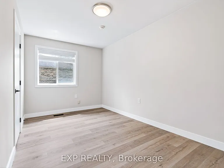 263 Anne St N #1 — Photo 28