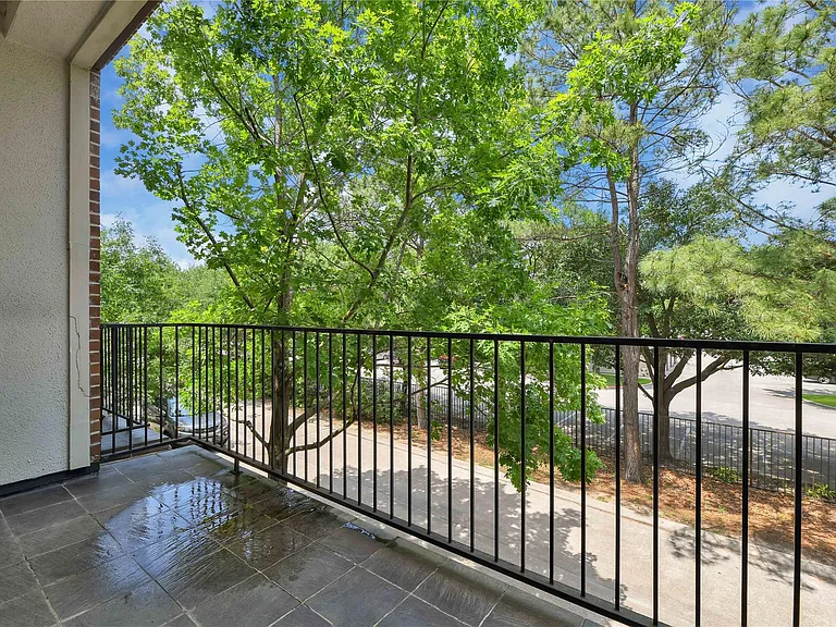 4631 Regent Manor Dr — Photo 13