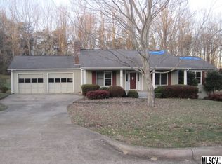 2046 19th Avenue Cir NE, Hickory, NC 28601