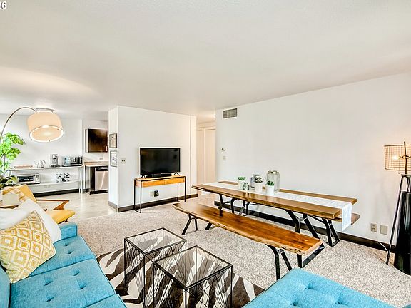 5th image of 255 SW Harrison St APT 14D