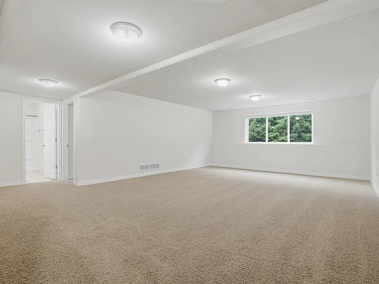 59 Whitechapel Dr — Photo 24