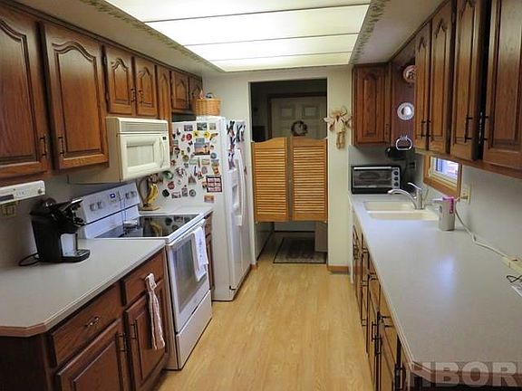 5th image of 1235 Glen Meadow Dr