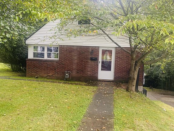 2nd image of 3019 Blackridge Ave