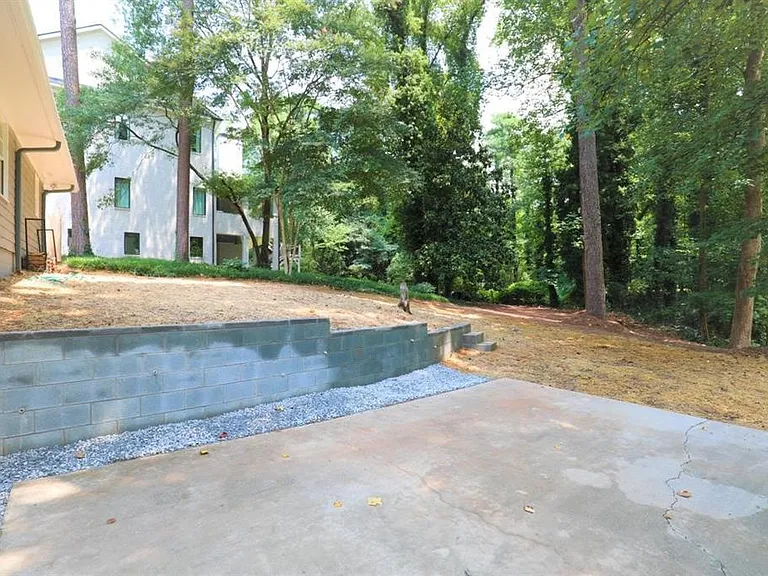 6075 Harleston Rd — Photo 25