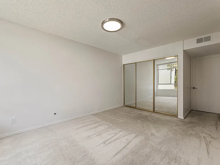 1340 S Beverly Glen Blvd #202 — Photo 22