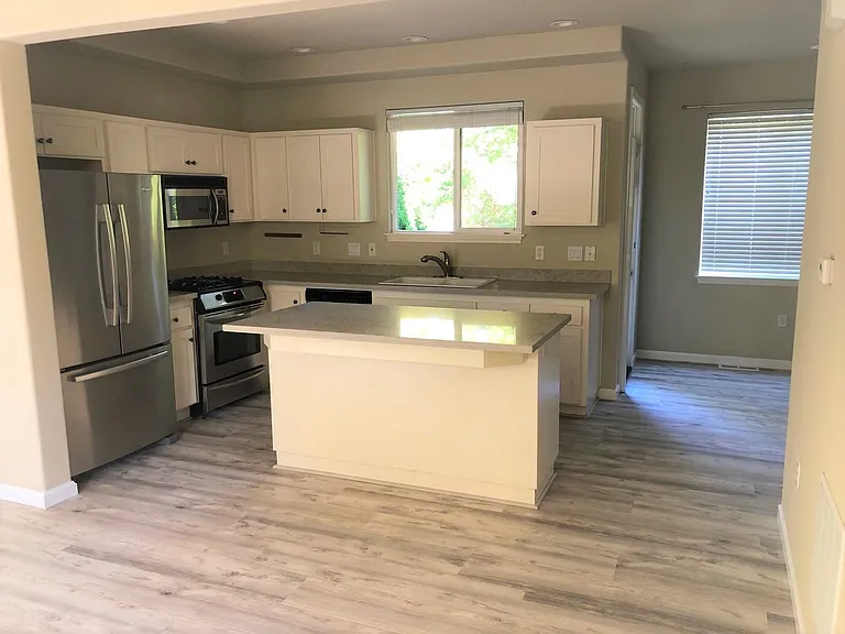 6509 SW 19th Ave — Photo 3