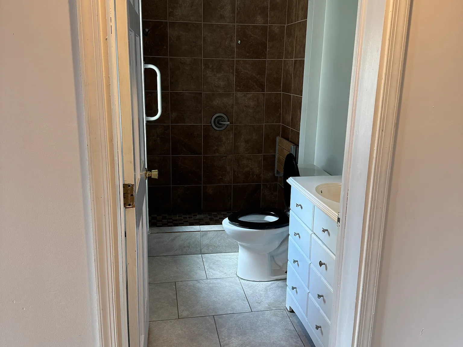 2 bed, 1631 sqft, $1,650 — Photo 3