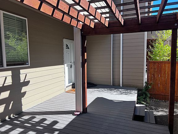 4th image of 16415 77th Avenue Ct E