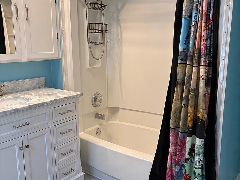 1311 Jackson Ave — Photo 22