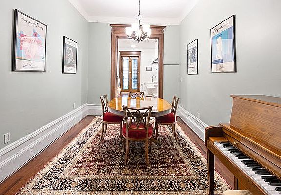 3rd image of 116 W 111th St #2