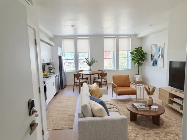 4212 Lancaster Ave #201, Philadelphia, PA 19104