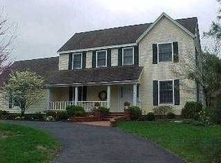 7107 Whispering Oak Dr, Sylvania, OH 43560