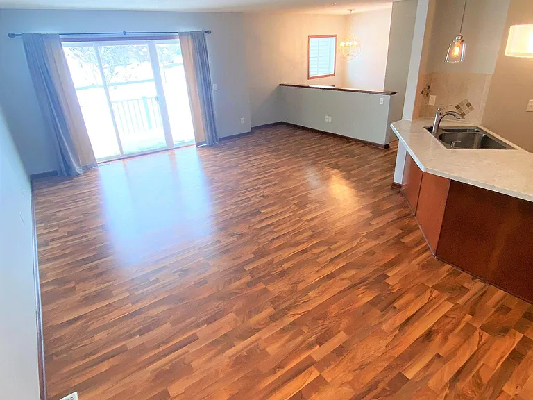 19360 Claremont Dr — Photo 6