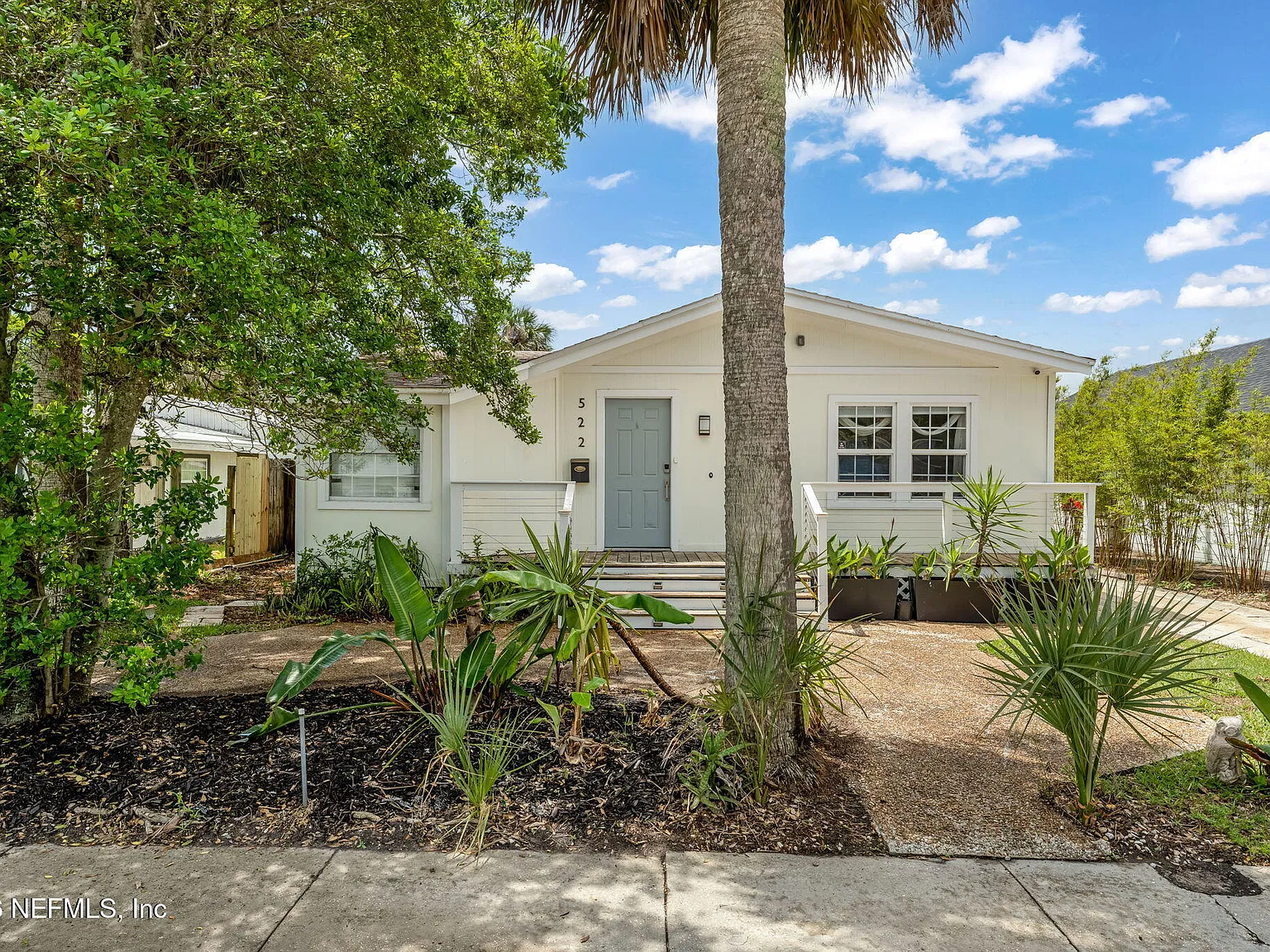 4 bed, 3.0 bath, 2018 sqft, $3,500 — Photo 2