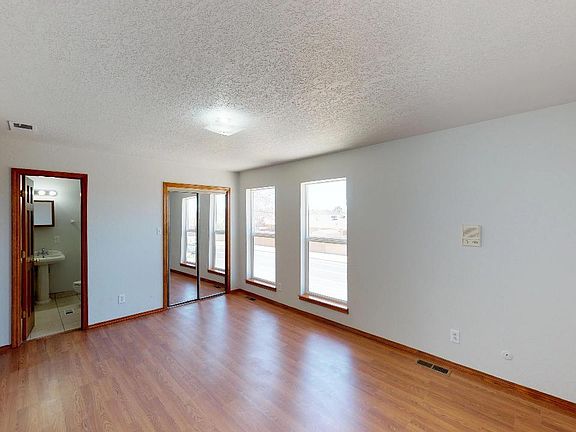 5th image of 5700 Valle Vista Dr NW