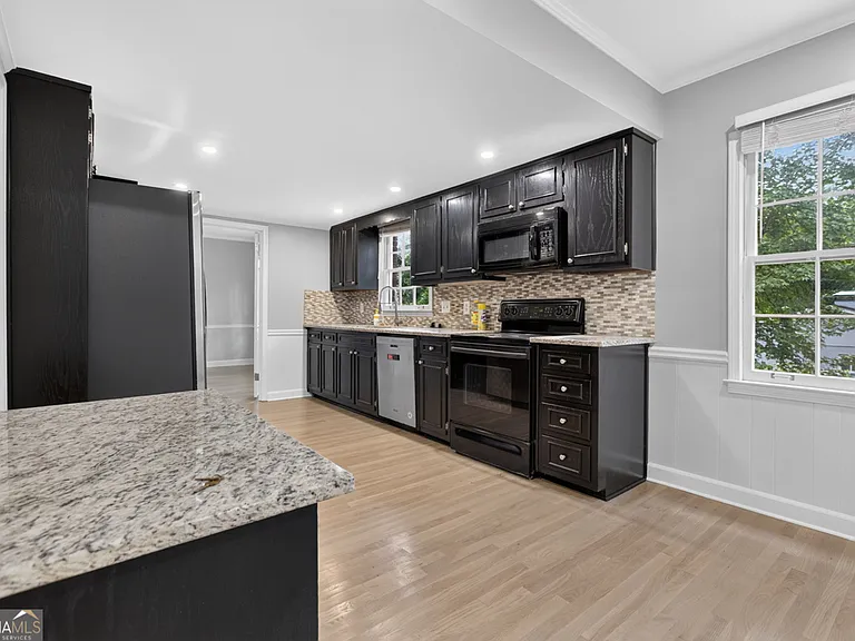 4854 Springfield Dr — Photo 18