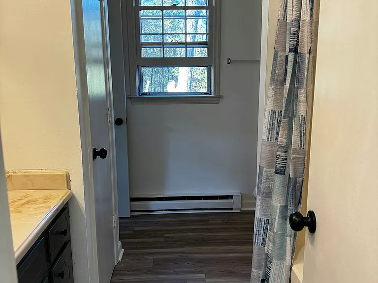 102 Busbee Ct — Photo 6