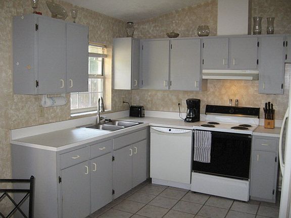 2nd image of 12 Prescott Ln