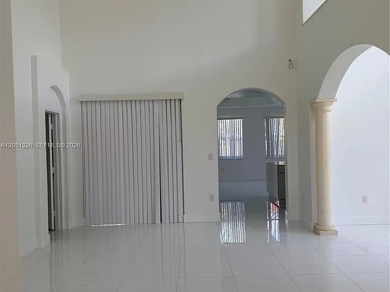 3802 SW 165th Ter — Photo 8