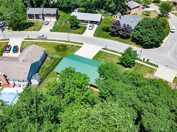 4th image of 179 Lindell Dr