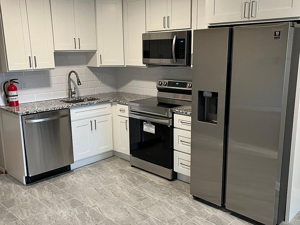 1st image of 130 Morris Ave APT 11
