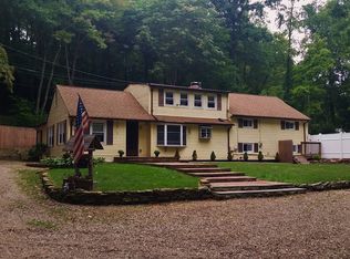 29 Overhill Rd, Melville, NY 11747