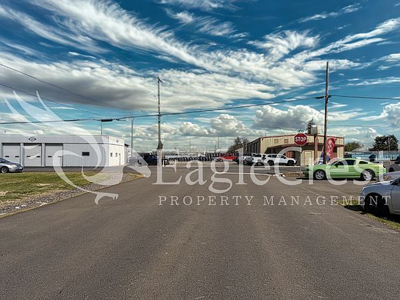4th image of 727 Irene St