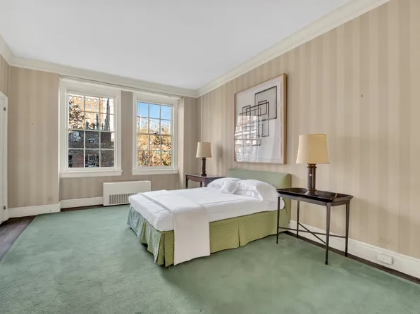 1 Sutton Place South image 21 of 26