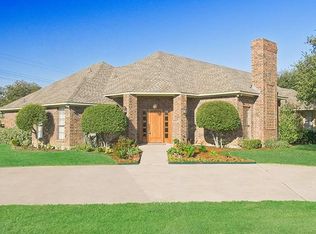 924 Hillside Dr, Copper Canyon, TX 75077