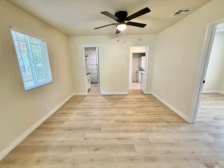 520 E Lime Ave — Photo 7
