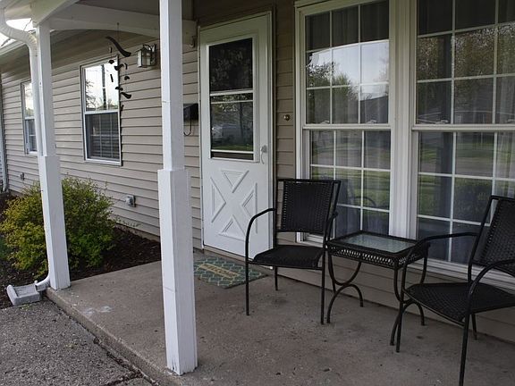 2nd image of 2204 Pueblo Dr