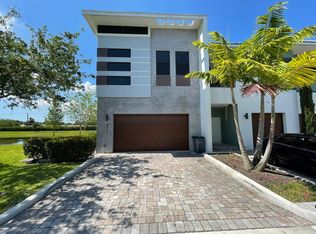 4420 NW 8th Ct, Plantation, FL 33317