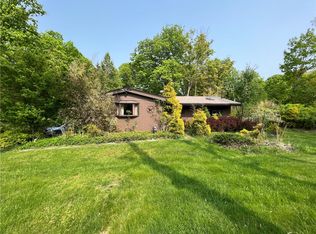 398 Linnwood Rd, Eighty Four, PA 15330