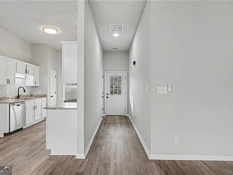 79 Waterview Dr — Photo 17
