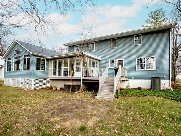 5th image of 4007 Oak Grove Dr