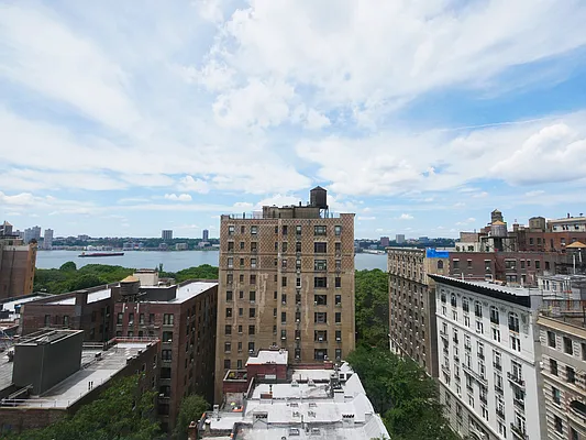 Rented by Rachel Realty | media 16