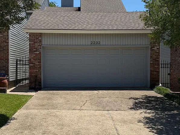 2232 Quail Oak Dr, Baton Rouge, LA 70808