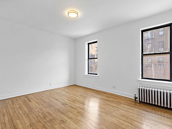 4th image of 4310 44th St APT 4H