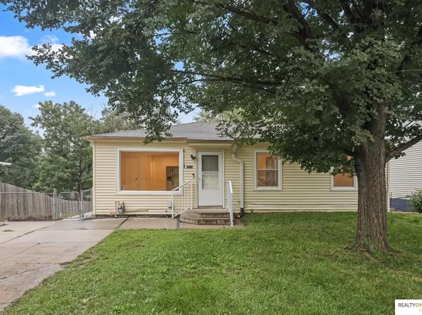 7515 Joseph Ave, La Vista, NE 68128
