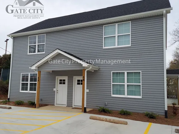 38 E 4th St, Lexington, NC 27292