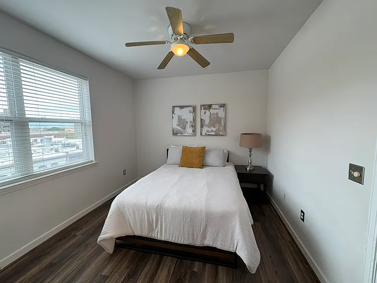 2020 5th Ave S #441 — Photo 7