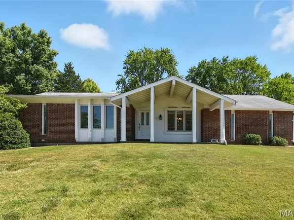 1702 Stemwood Way, Fenton, MO 63026