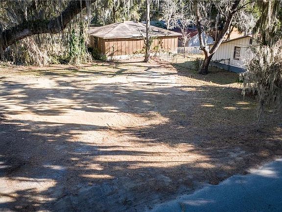 5th image of 1043 Fishermans Lodge Rd NE