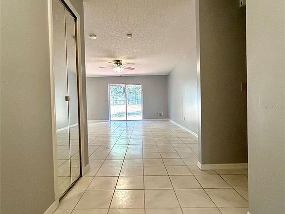 2nd image of 992 Papaya Ln